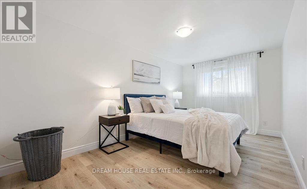 71 Overlea Drive, Kitchener, Ontario  N2M 1S9 - Photo 19 - X12477228