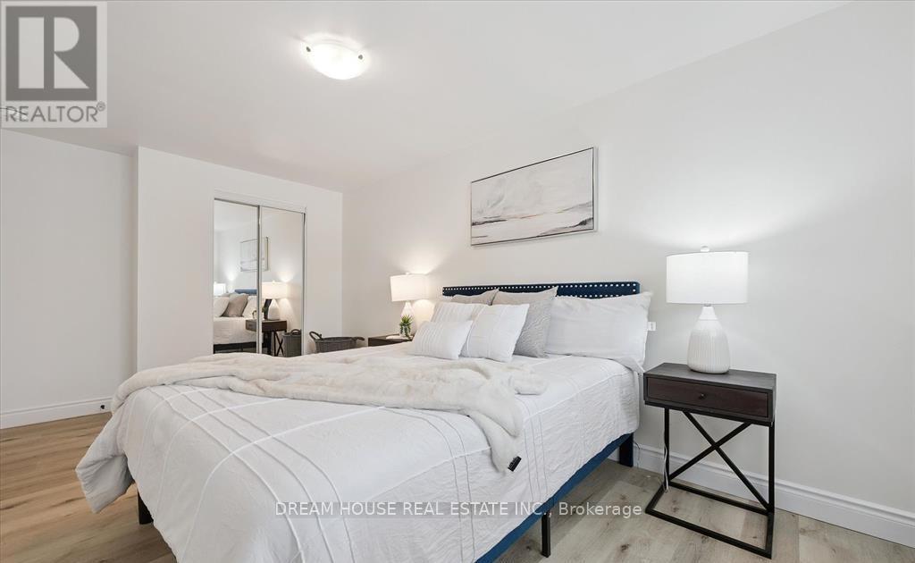 71 Overlea Drive, Kitchener, Ontario  N2M 1S9 - Photo 21 - X12477228
