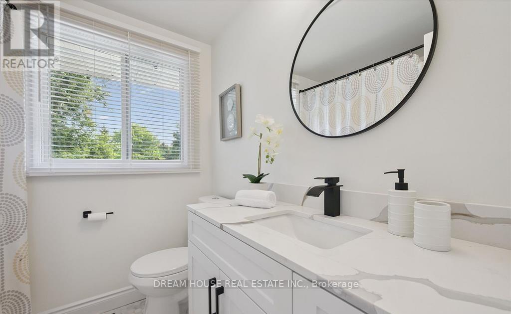 71 Overlea Drive, Kitchener, Ontario  N2M 1S9 - Photo 22 - X12477228