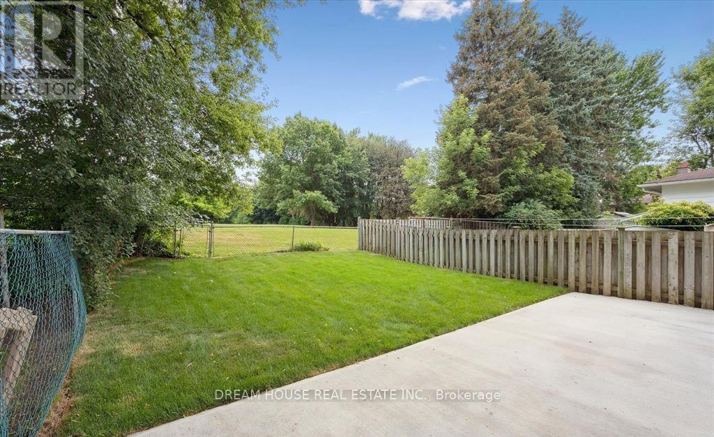 71 Overlea Drive, Kitchener, Ontario  N2M 1S9 - Photo 23 - X12477228