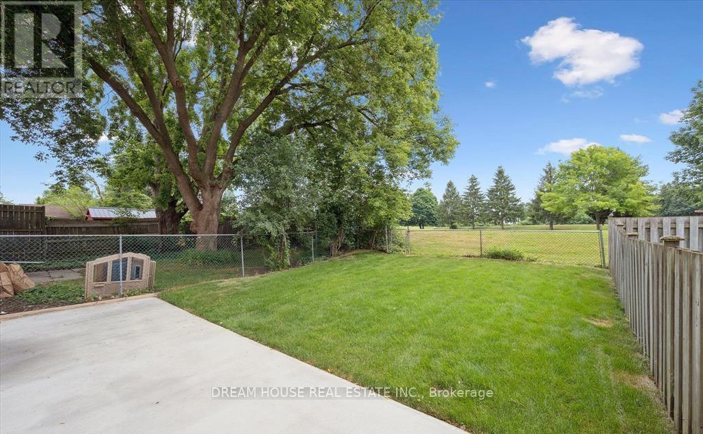 71 Overlea Drive, Kitchener, Ontario  N2M 1S9 - Photo 24 - X12477228
