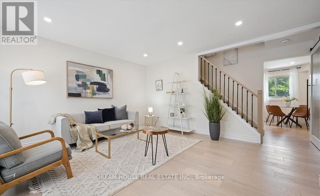 71 Overlea Drive, Kitchener, Ontario  N2M 1S9 - Photo 7 - X12477228