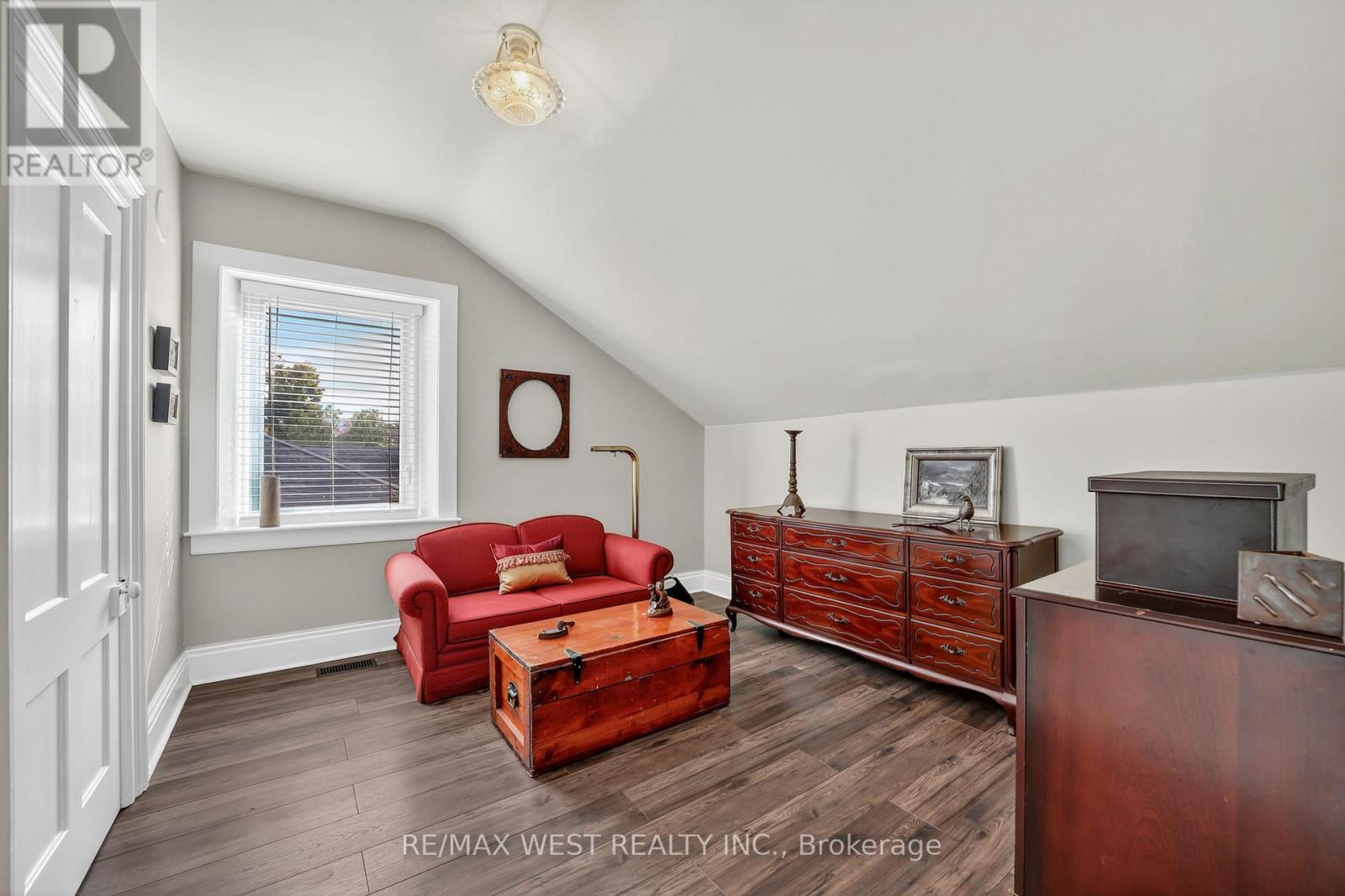 72 Banfield Street S, Brant, Ontario  N3L 2Z1 - Photo 9 - X12477241