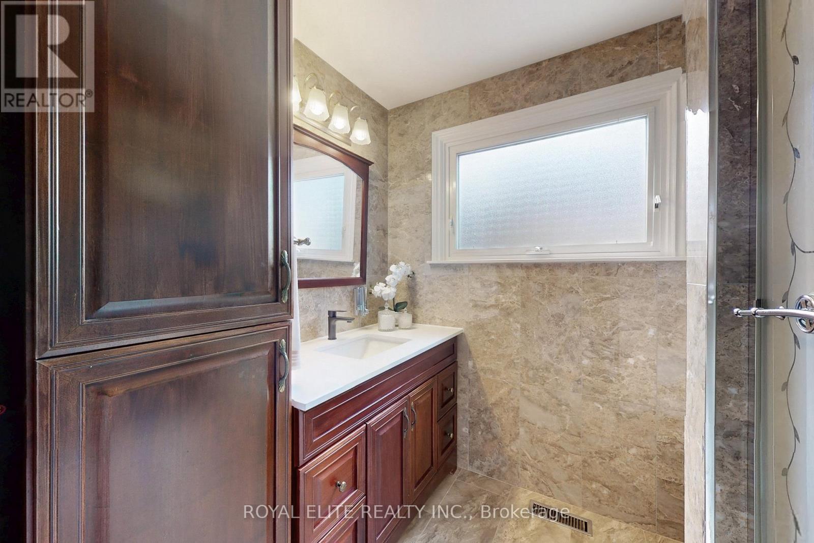 88 Millersgrove Drive, Toronto, Ontario  M2R 3R9 - Photo 35 - C12477264