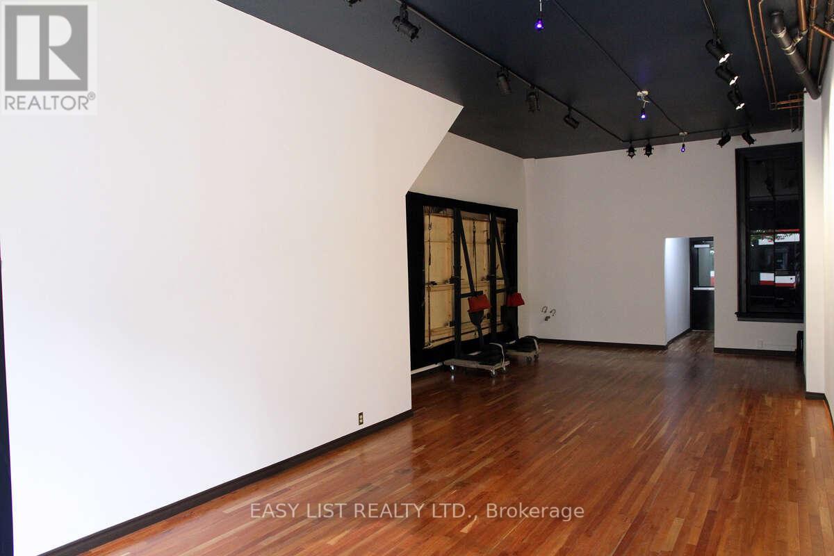 1174 Queen Street W, Toronto, Ontario  M6J 1J5 - Photo 3 - C12477276