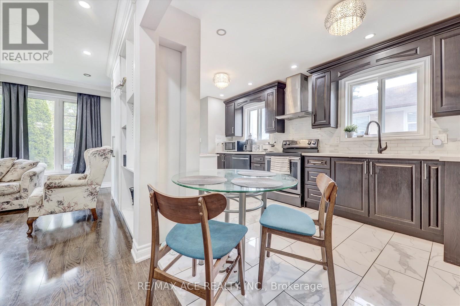 10 Blakemanor Boulevard, Toronto, Ontario  M1J 2W4 - Photo 11 - E12477252