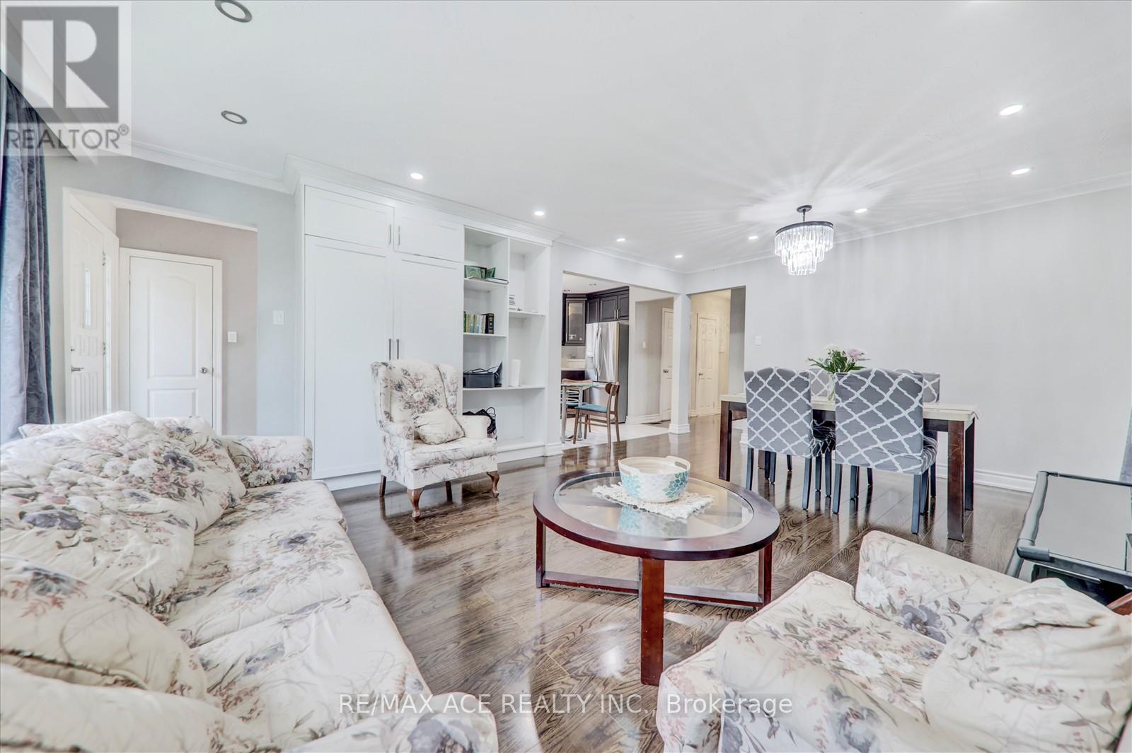 10 Blakemanor Boulevard, Toronto, Ontario  M1J 2W4 - Photo 15 - E12477252
