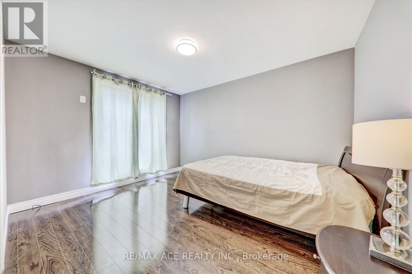 10 Blakemanor Boulevard, Toronto, Ontario  M1J 2W4 - Photo 18 - E12477252