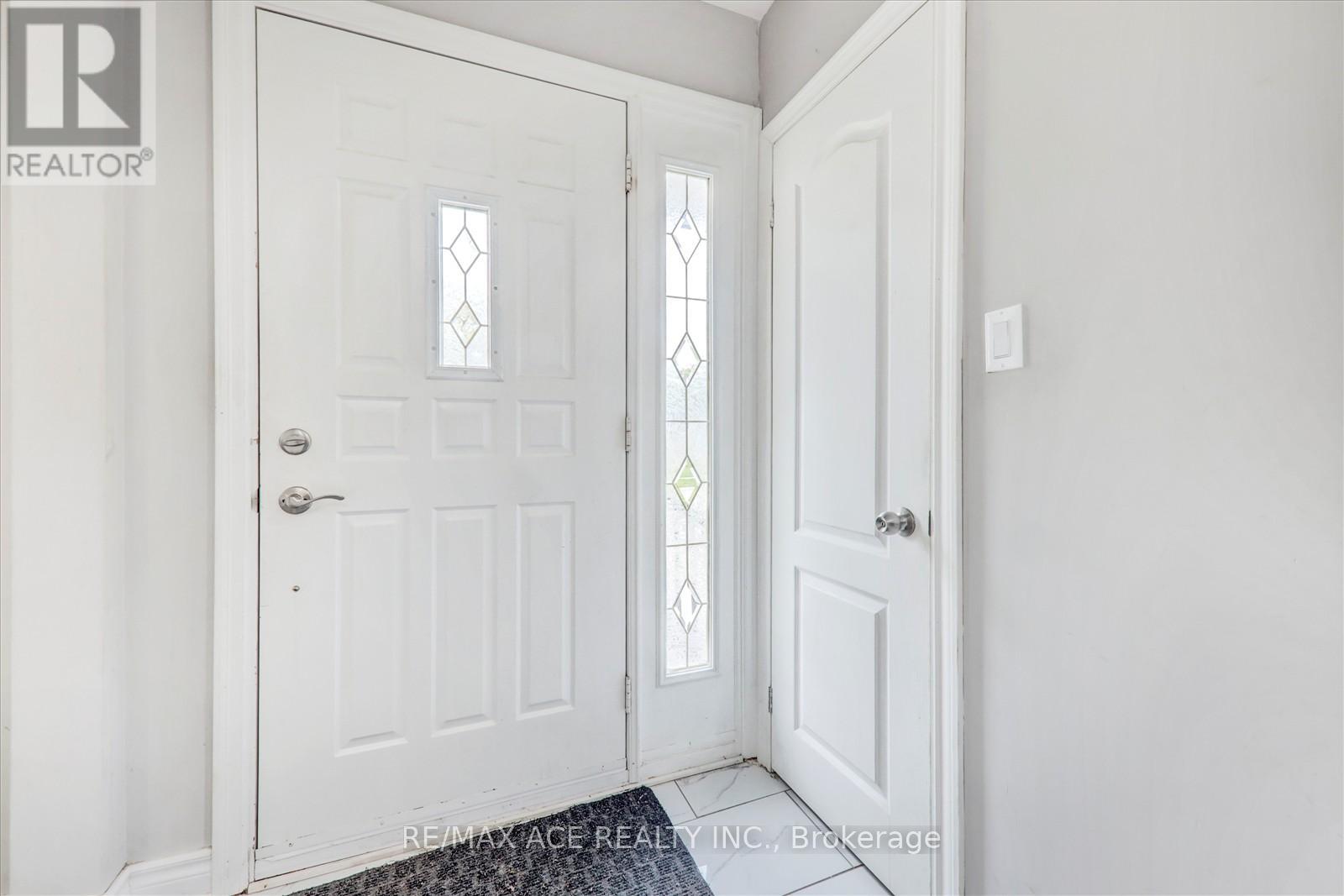 10 Blakemanor Boulevard, Toronto, Ontario  M1J 2W4 - Photo 7 - E12477252