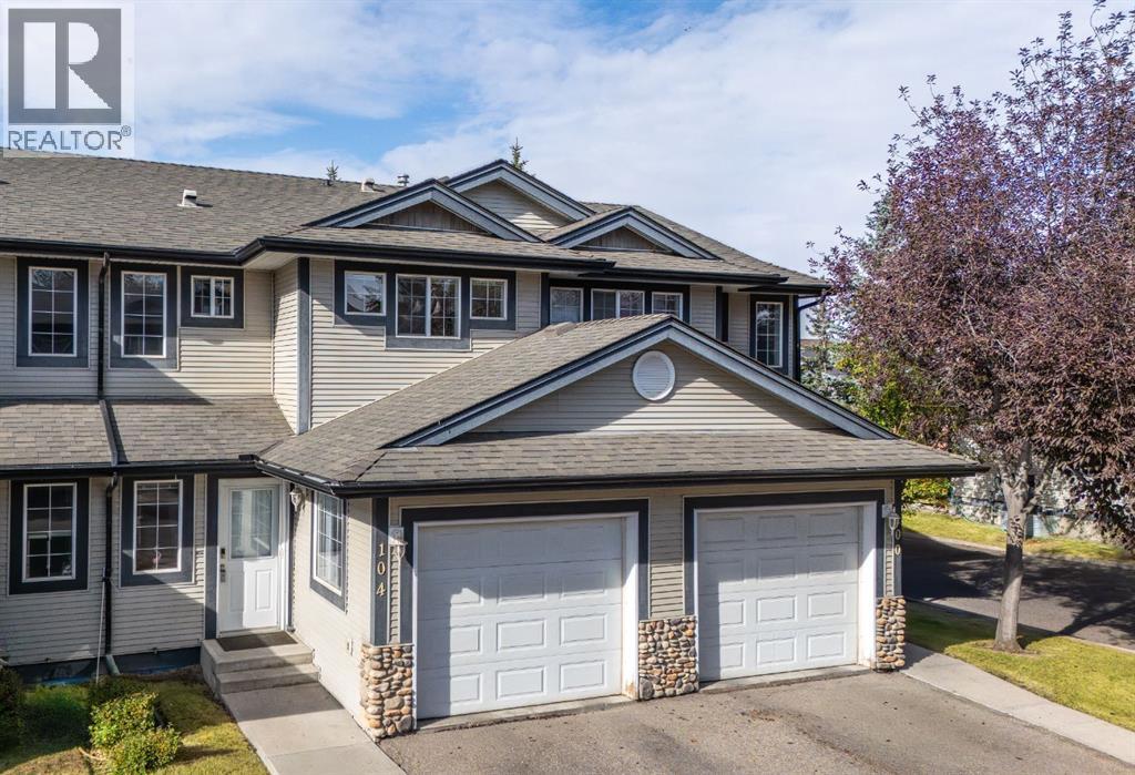 104 Stonemere Place, Chestermere, Alberta  T1X 1N1 - Photo 2 - A2263355