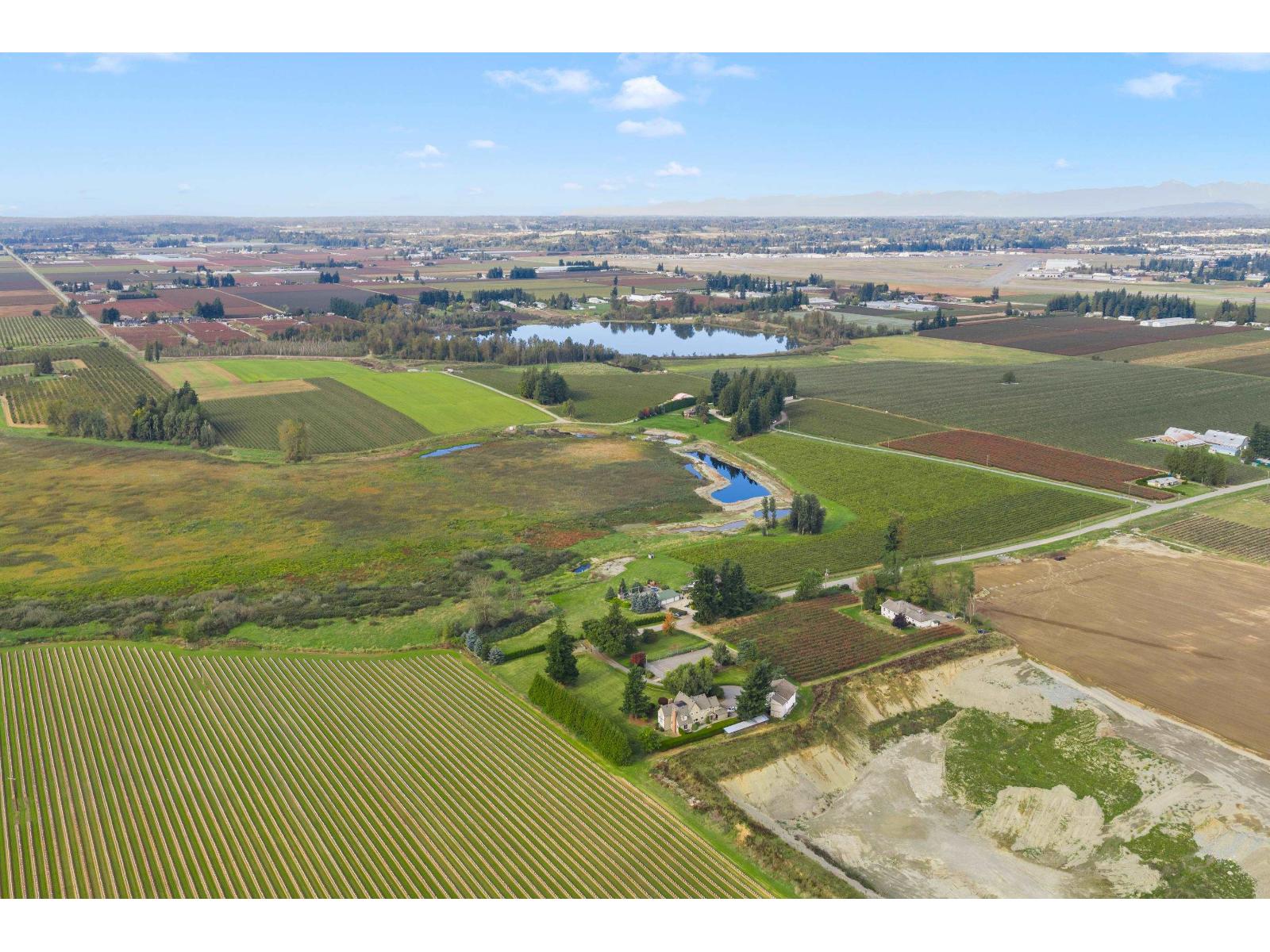 197 Clearbrook Road, Abbotsford, British Columbia  V2T 5X1 - Photo 30 - R3061075