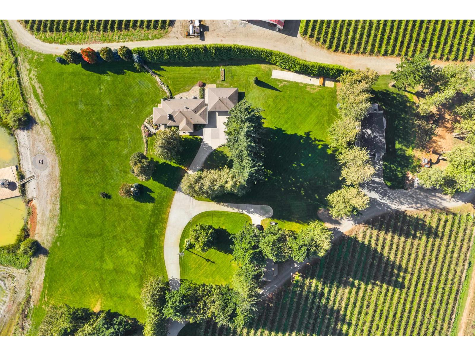 197 Clearbrook Road, Abbotsford, British Columbia  V2T 5X1 - Photo 5 - R3061075