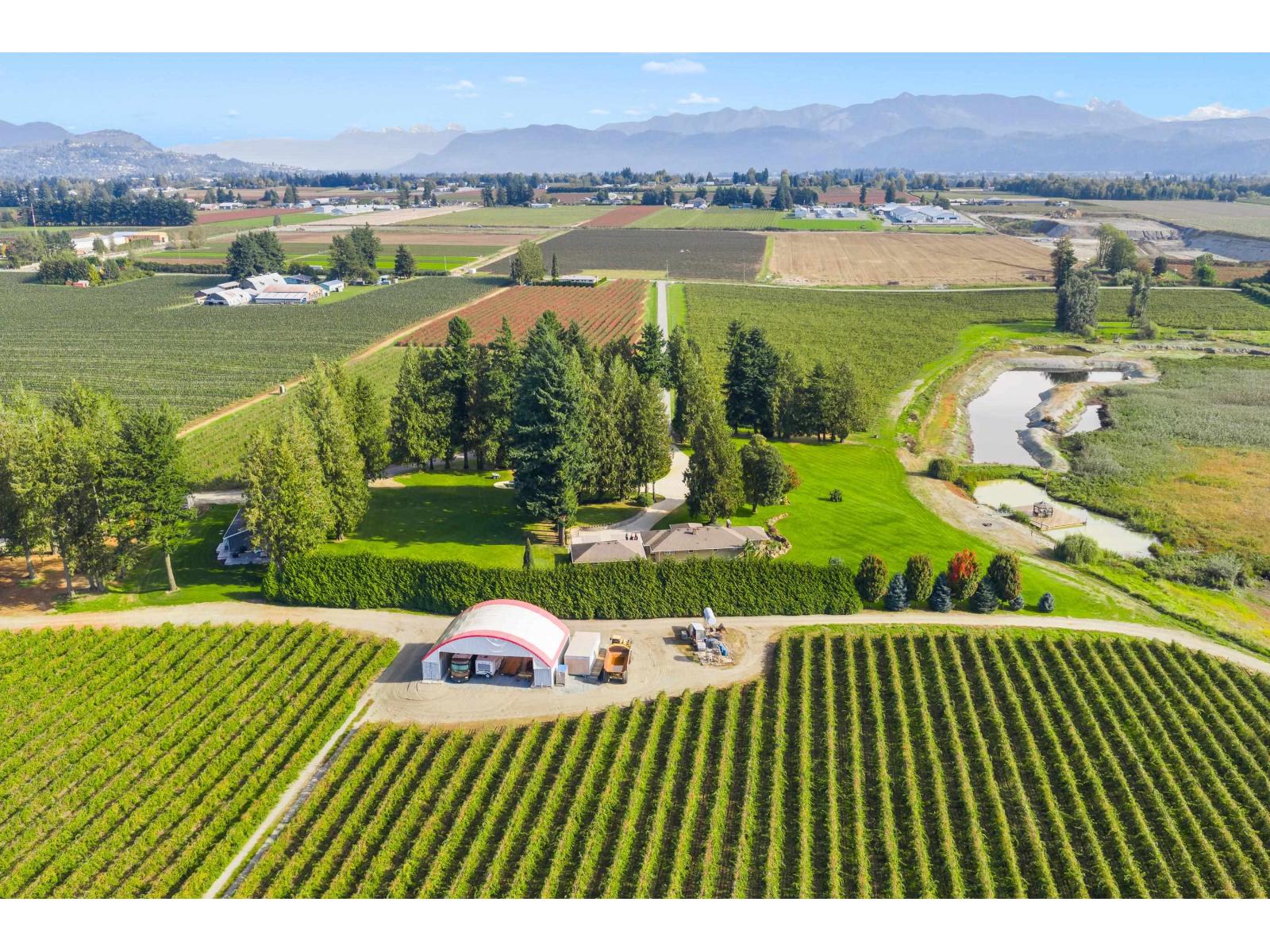 197 Clearbrook Road, Abbotsford, British Columbia  V2T 5X1 - Photo 6 - R3061075