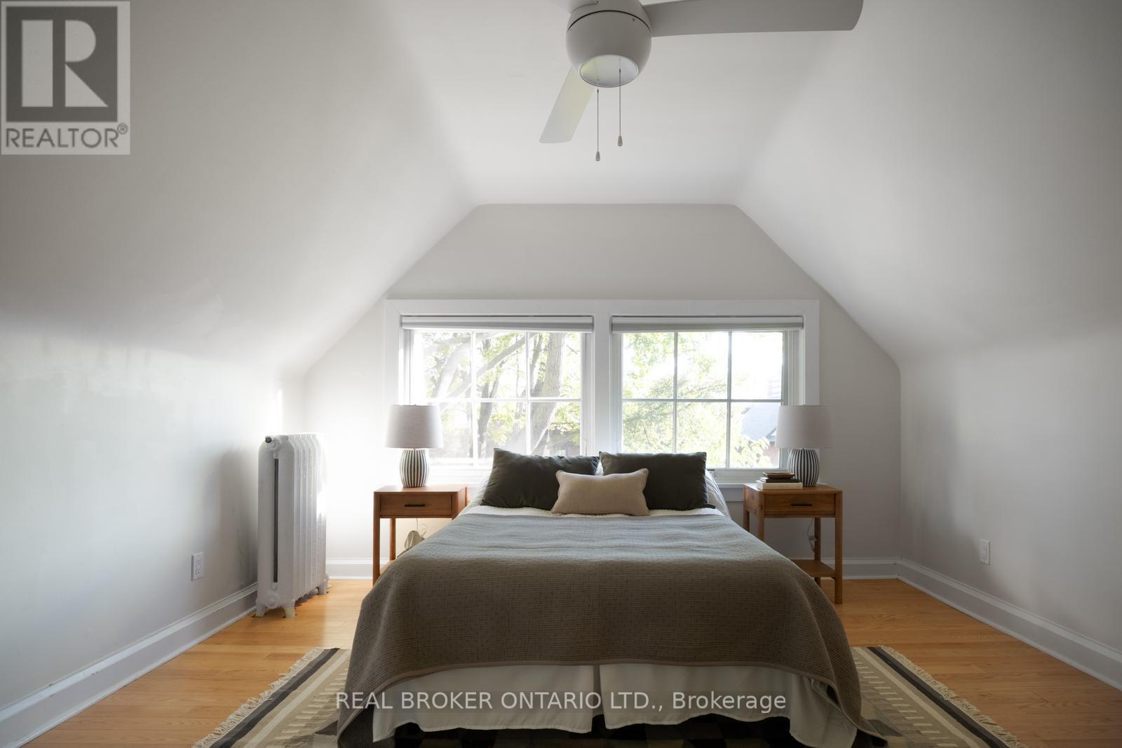 156 Galley Avenue, Toronto, Ontario  M6R 1H1 - Photo 19 - W12477131