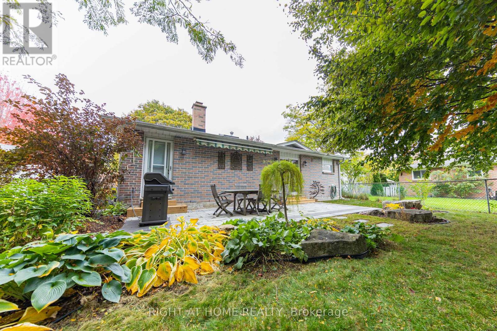 27 Bigwin Drive, Aurora, Ontario  L4G 3C4 - Photo 11 - N12477297