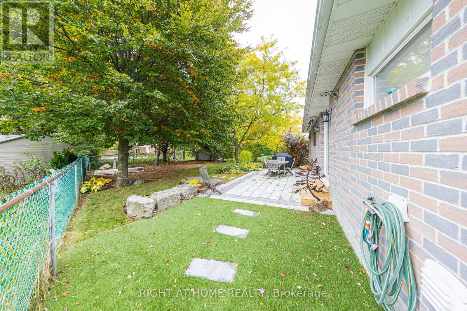 27 Bigwin Drive, Aurora, Ontario  L4G 3C4 - Photo 6 - N12477297