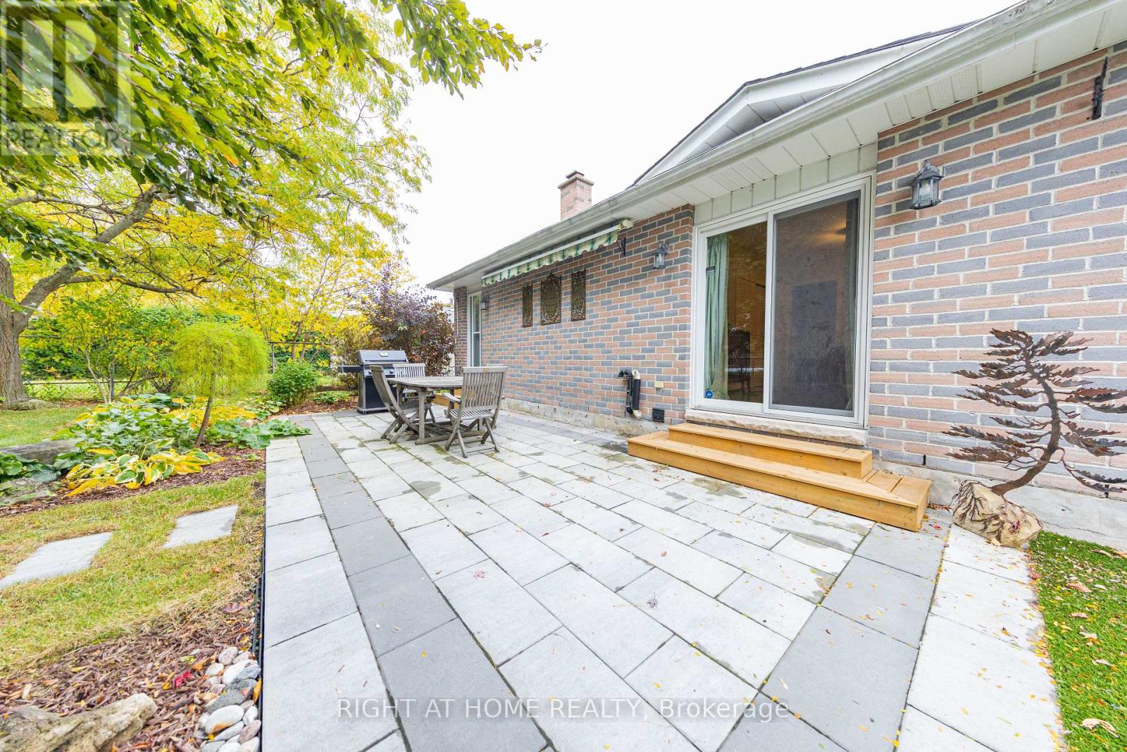 27 Bigwin Drive, Aurora, Ontario  L4G 3C4 - Photo 7 - N12477297