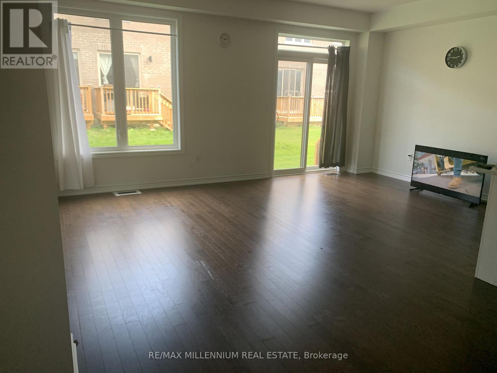 42 West Oak Trail, Barrie, Ontario  L9J 0K8 - Photo 11 - S12477270