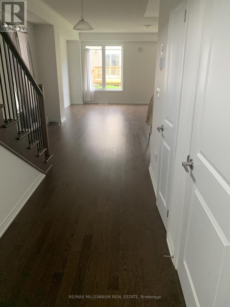 42 West Oak Trail, Barrie, Ontario  L9J 0K8 - Photo 13 - S12477270
