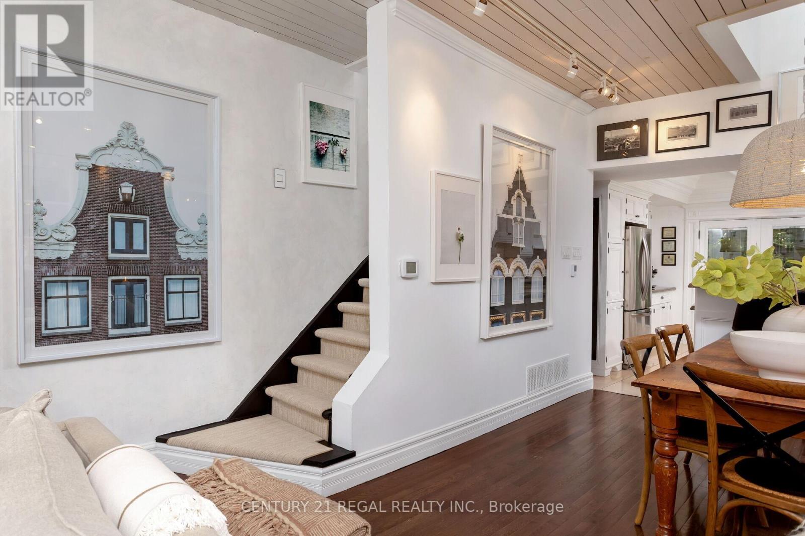 723 Durie Street, Toronto, Ontario  M6S 3H4 - Photo 15 - W12477261