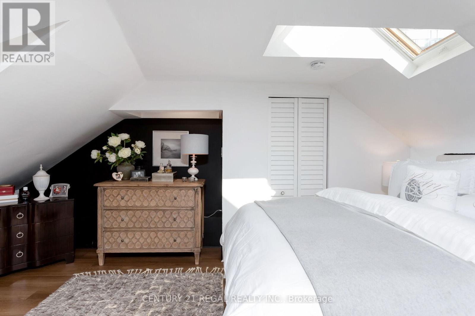 723 Durie Street, Toronto, Ontario  M6S 3H4 - Photo 29 - W12477261