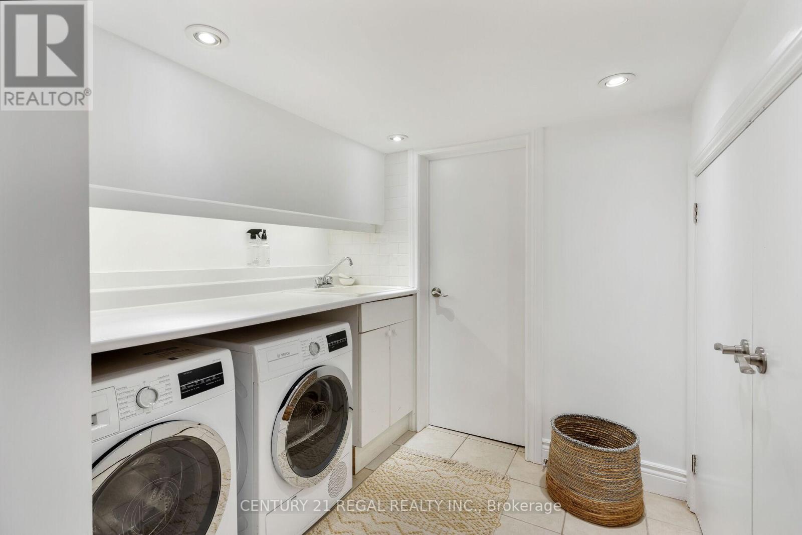 723 Durie Street, Toronto, Ontario  M6S 3H4 - Photo 35 - W12477261