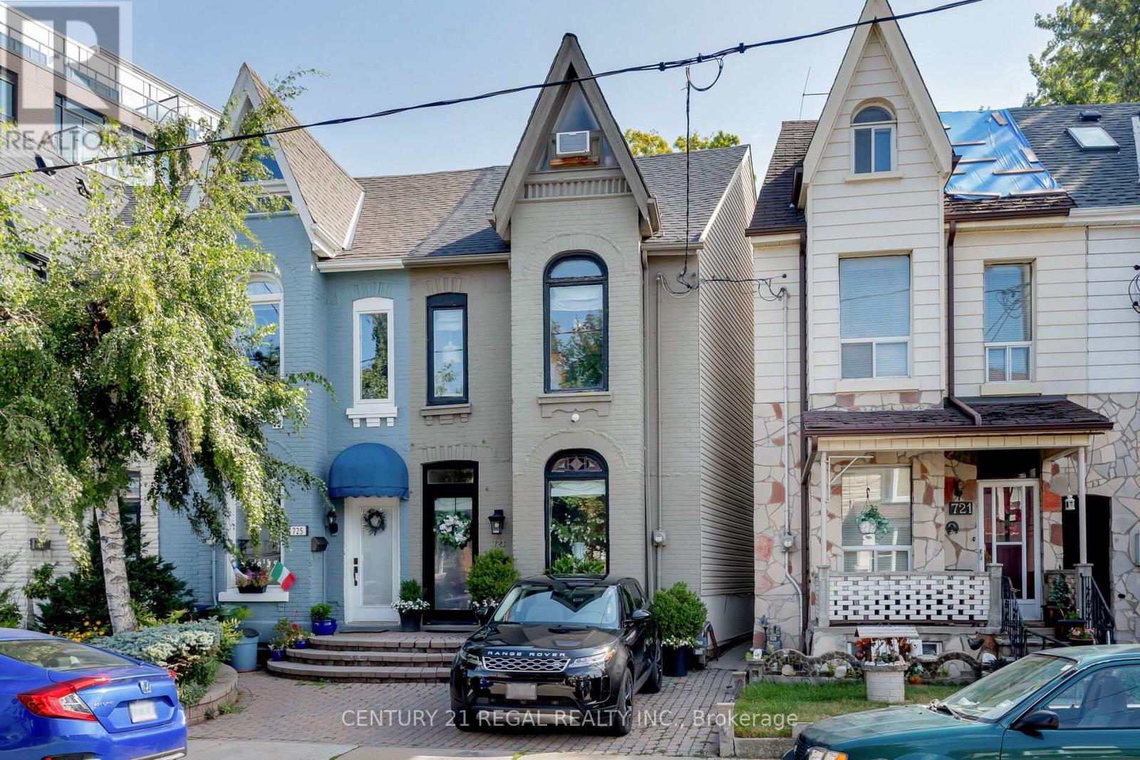 723 Durie Street, Toronto, Ontario  M6S 3H4 - Photo 36 - W12477261