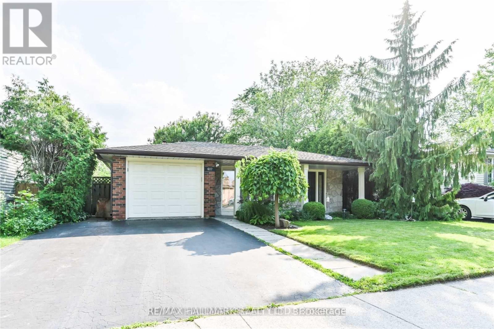 687 ARTREVA CRESCENT, Burlington, Ontario