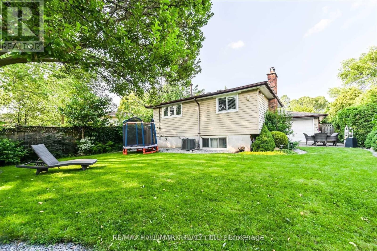 687 Artreva Crescent, Burlington, Ontario  L7L 2B8 - Photo 26 - W12477293