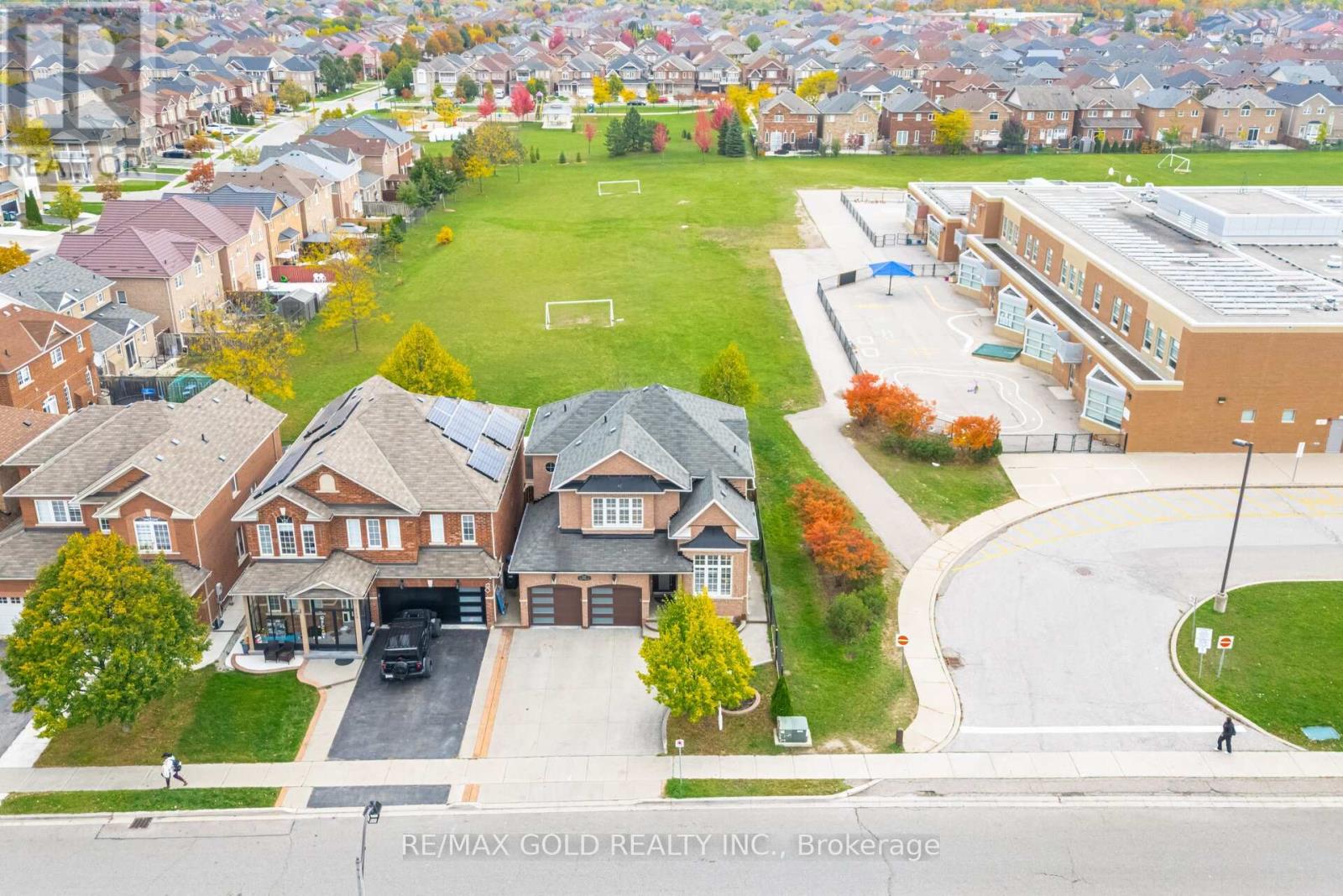 225 Father Tobin Road, Brampton, Ontario  L6R 0G3 - Photo 1 - W12477298