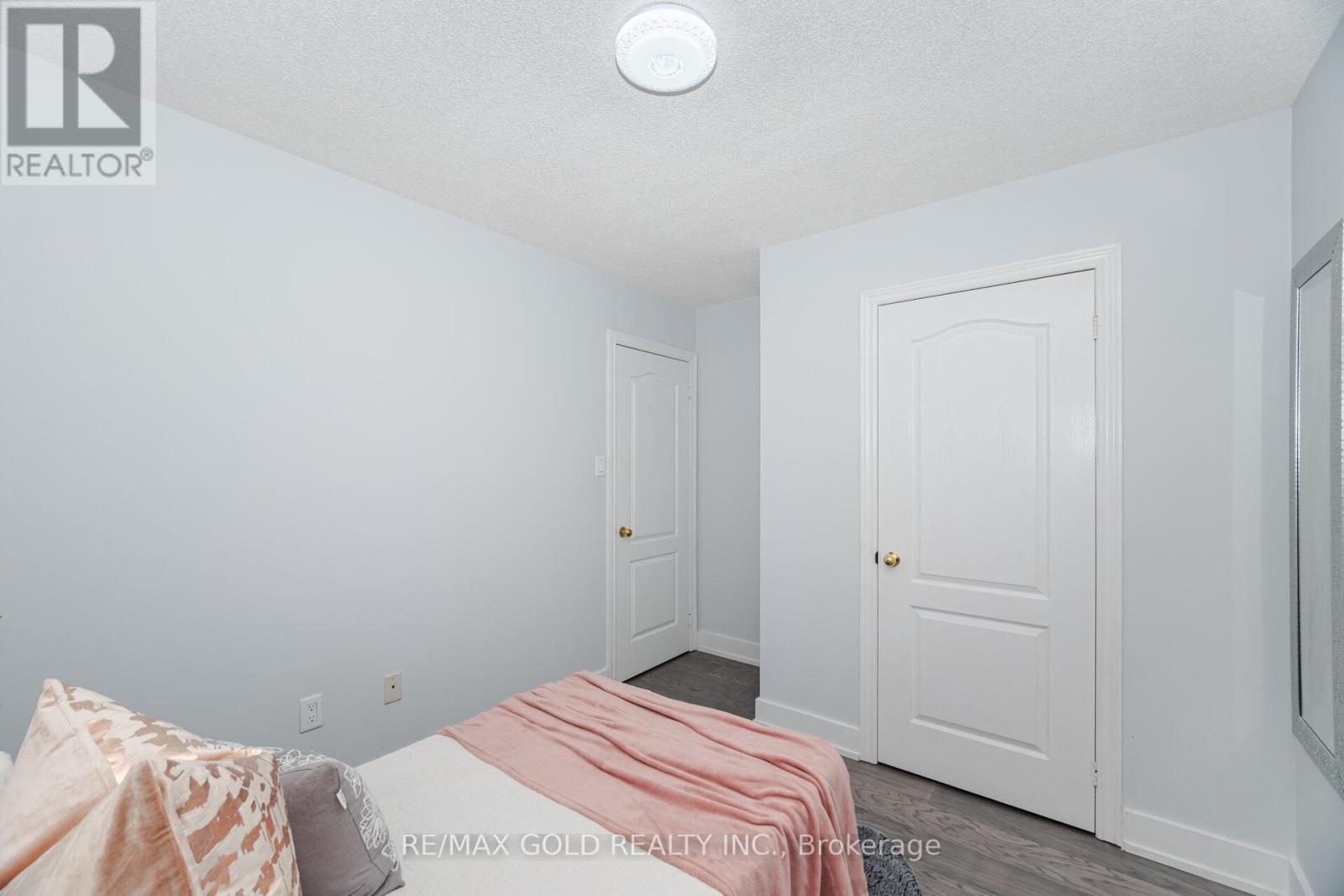 225 Father Tobin Road, Brampton, Ontario  L6R 0G3 - Photo 32 - W12477298