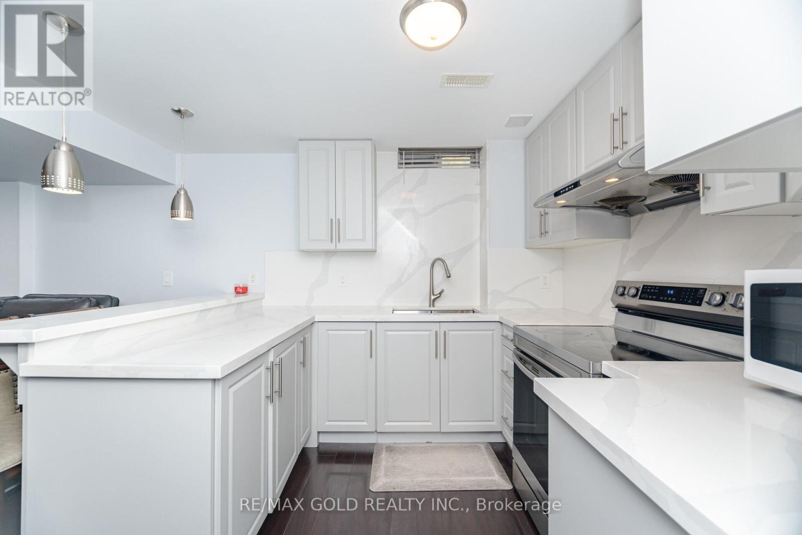 225 Father Tobin Road, Brampton, Ontario  L6R 0G3 - Photo 38 - W12477298