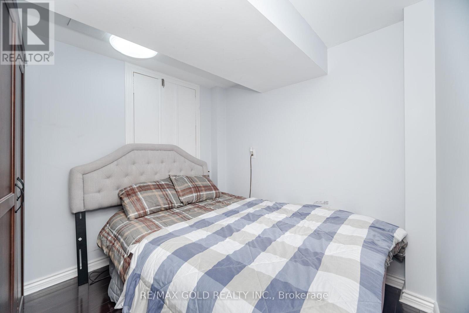 225 Father Tobin Road, Brampton, Ontario  L6R 0G3 - Photo 43 - W12477298