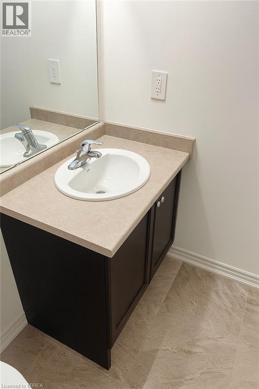22 Brewis Street, Paris, Ontario  N3L 0L2 - Photo 5 - 40778023