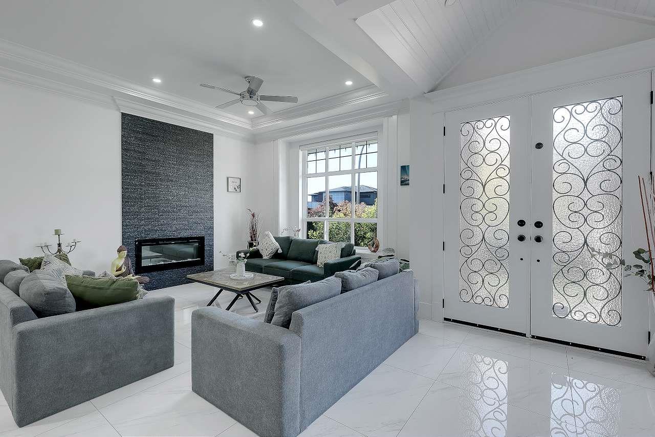 8232 144a Street, Surrey, British Columbia  V3S 2X9 - Photo 2 - R3061175