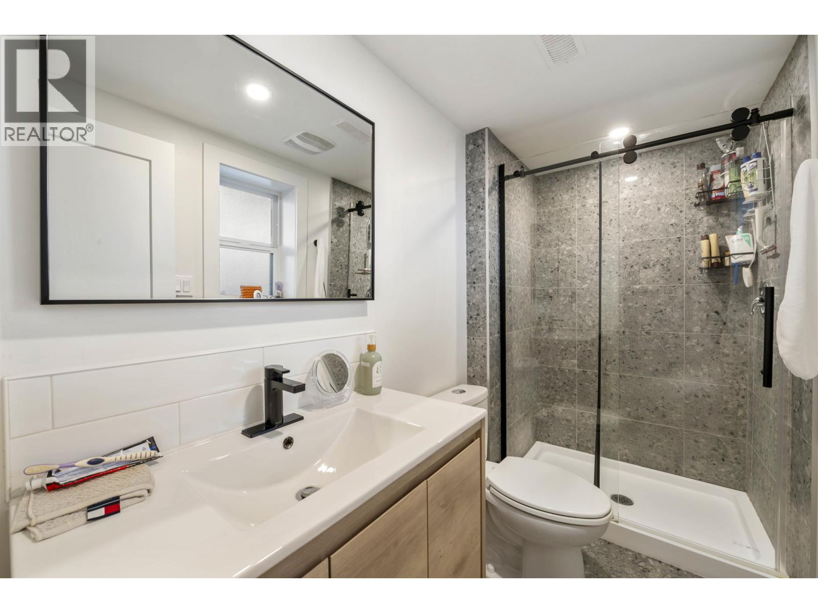 1419 Haversley Avenue, Coquitlam, British Columbia  V3J 1V5 - Photo 38 - R3050530