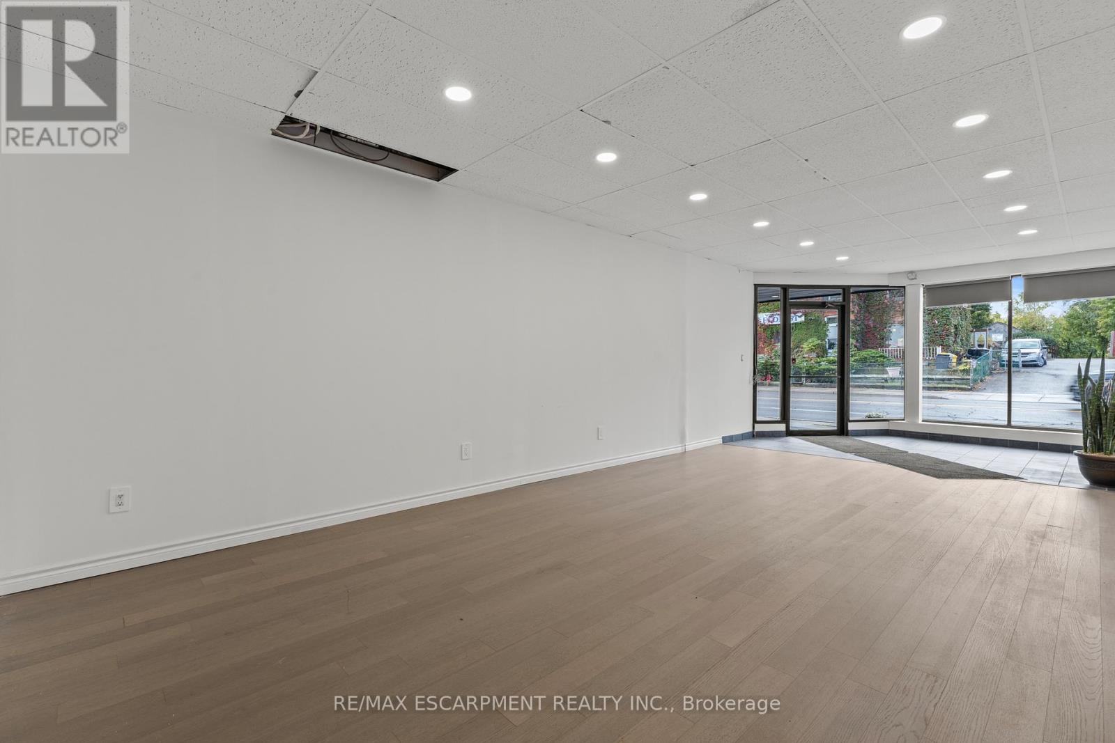 1809 King Street, Hamilton, Ontario  L8K 1V6 - Photo 10 - X12477243