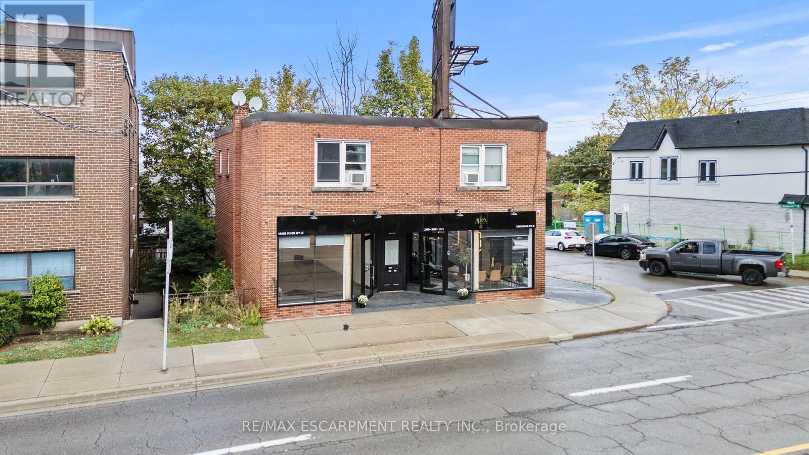 1809 King Street, Hamilton, Ontario  L8K 1V6 - Photo 3 - X12477243