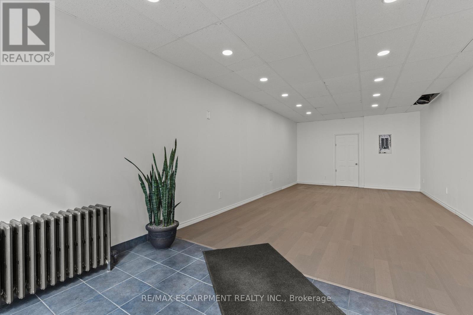 1809 King Street, Hamilton, Ontario  L8K 1V6 - Photo 6 - X12477243