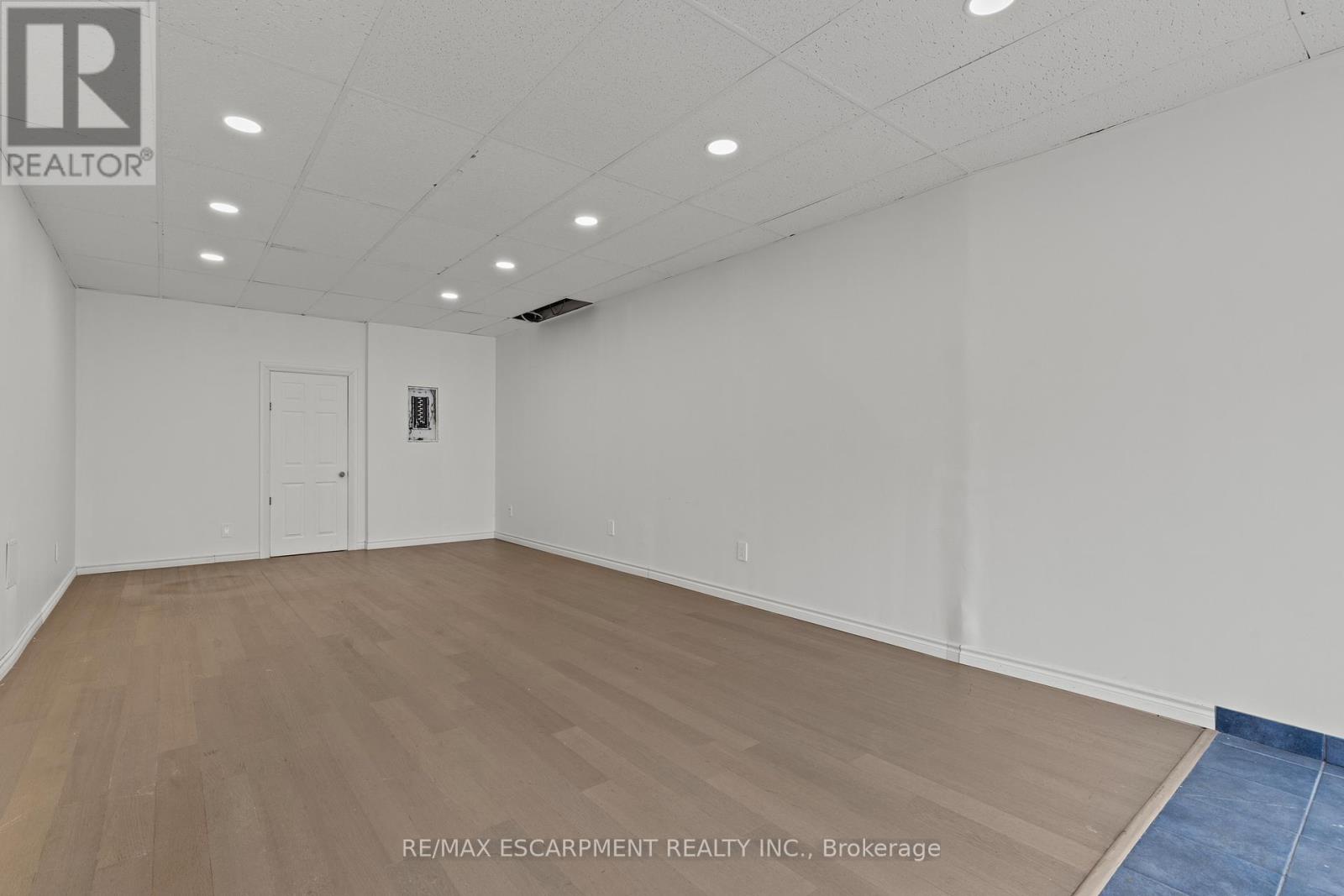 1809 King Street, Hamilton, Ontario  L8K 1V6 - Photo 7 - X12477243