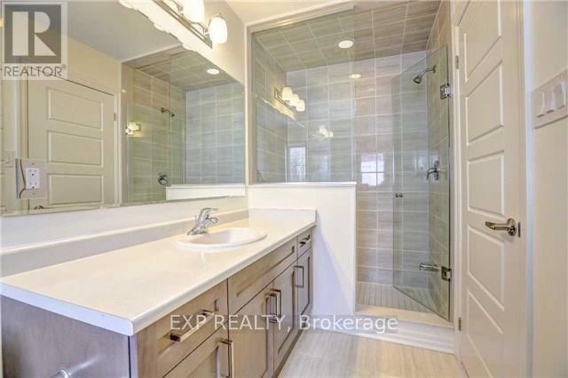 17 - 230 Avonsyde Boulevard, Hamilton, Ontario  L8B 1T9 - Photo 12 - X12477246
