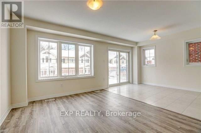 17 - 230 Avonsyde Boulevard, Hamilton, Ontario  L8B 1T9 - Photo 4 - X12477246