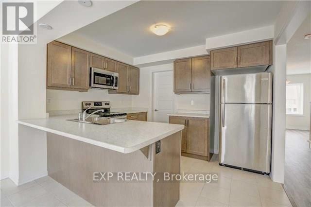 17 - 230 Avonsyde Boulevard, Hamilton, Ontario  L8B 1T9 - Photo 6 - X12477246