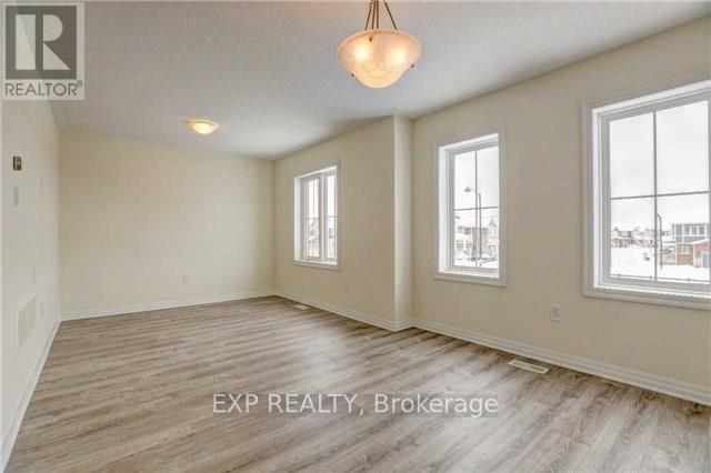 17 - 230 Avonsyde Boulevard, Hamilton, Ontario  L8B 1T9 - Photo 9 - X12477246