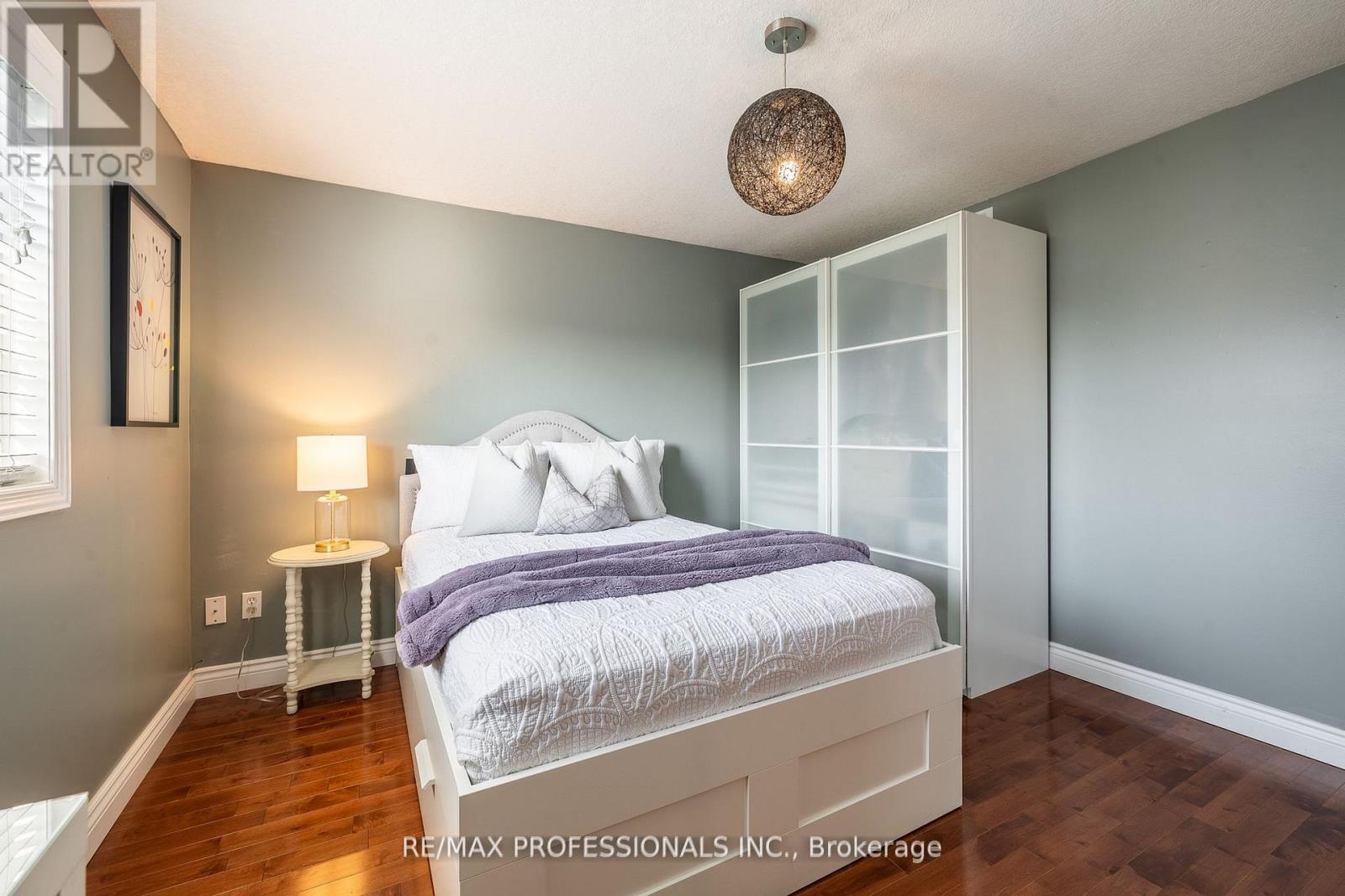47 Mcnichol Drive, Cambridge, Ontario  N1P 1C9 - Photo 28 - X12477281