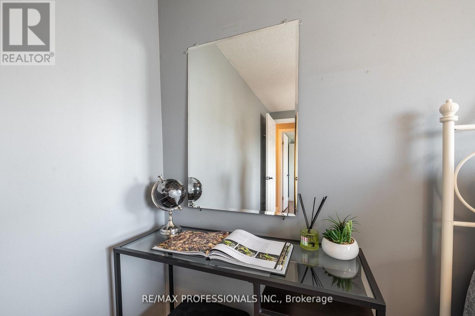 47 Mcnichol Drive, Cambridge, Ontario  N1P 1C9 - Photo 30 - X12477281