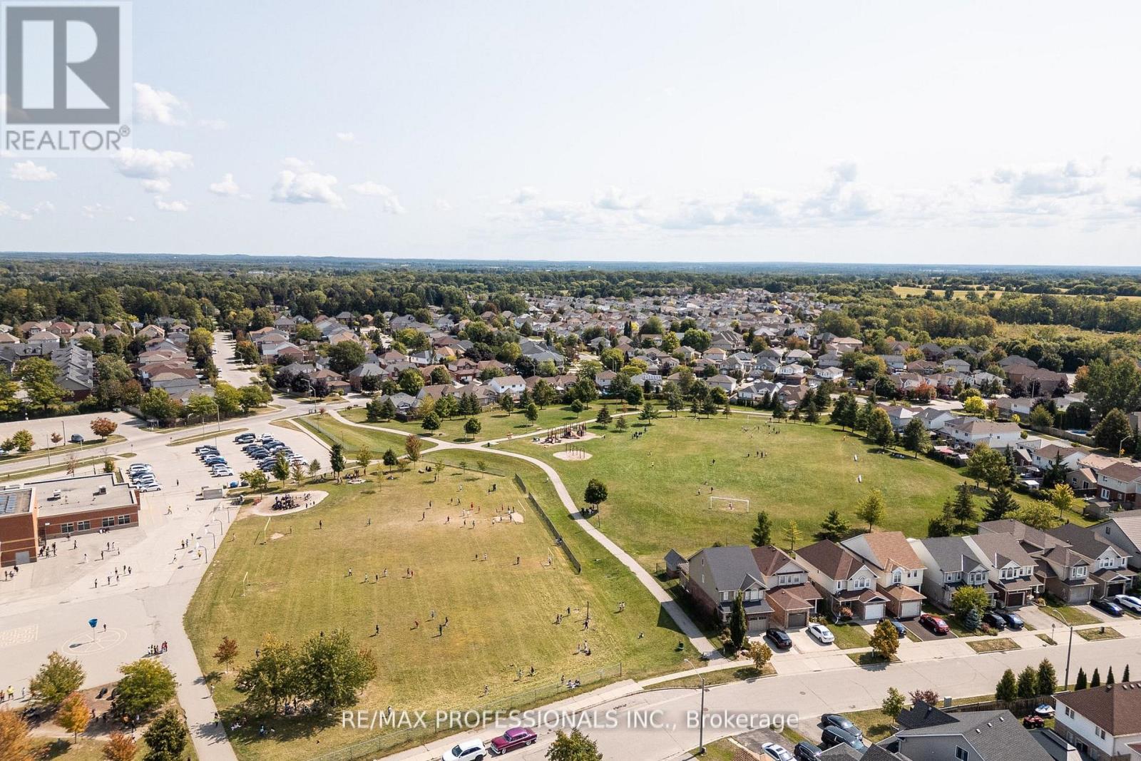 47 Mcnichol Drive, Cambridge, Ontario  N1P 1C9 - Photo 48 - X12477281