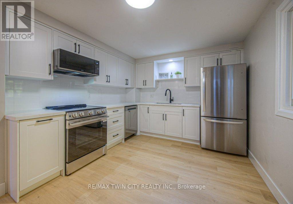 563 Elgin Street N, Cambridge, Ontario  N1R 6A2 - Photo 11 - X12477287