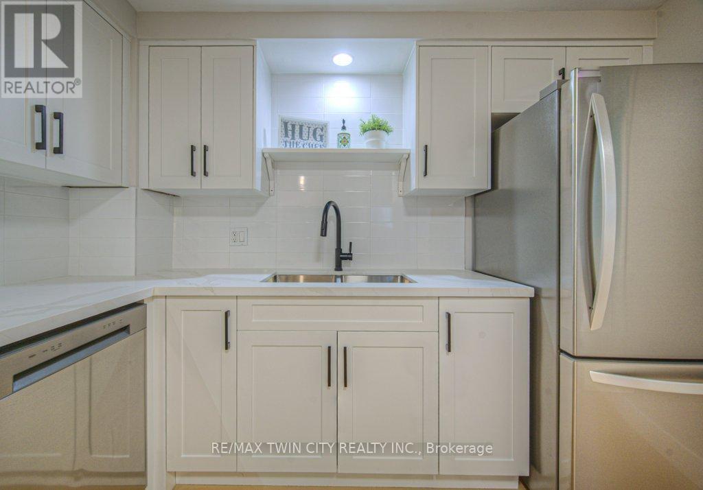 563 Elgin Street N, Cambridge, Ontario  N1R 6A2 - Photo 12 - X12477287