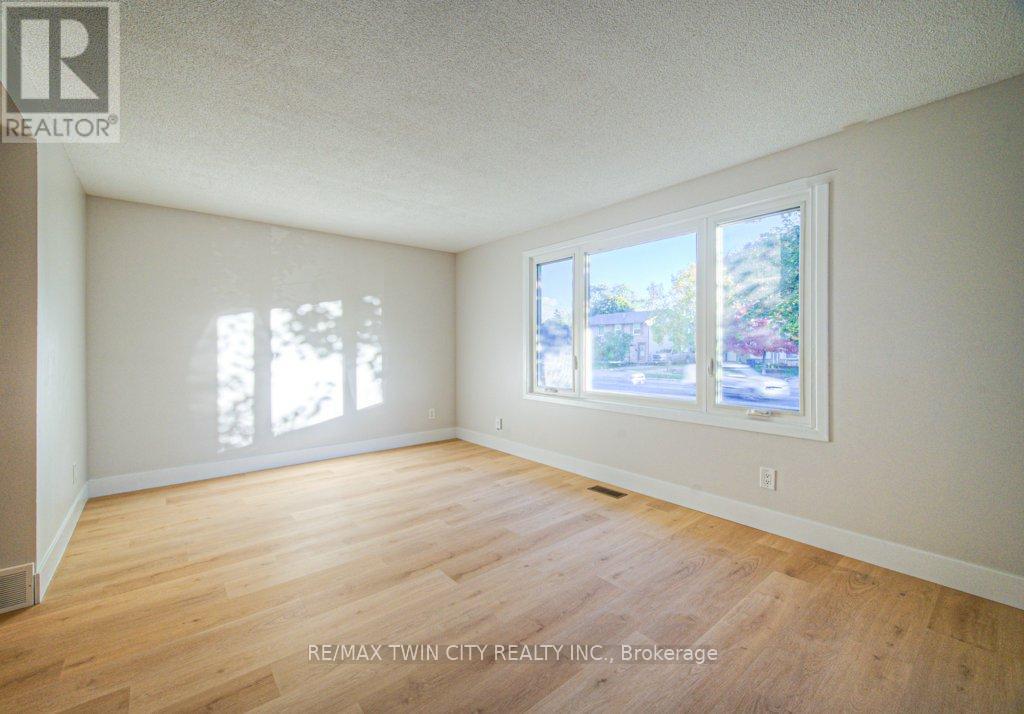 563 Elgin Street N, Cambridge, Ontario  N1R 6A2 - Photo 16 - X12477287
